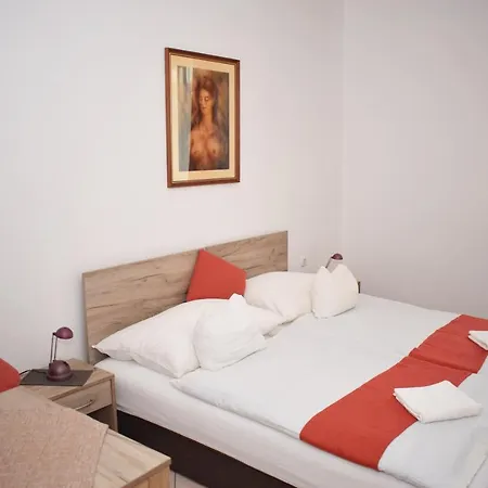 Διαμέρισμα Varga Apartmanhaz *