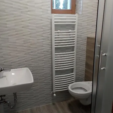 Varga Apartmanhaz شقة