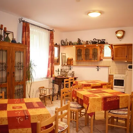 Varga Apartmanhaz Apartment *